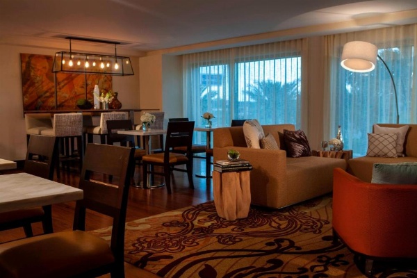 Renaissance by Marriott Baton Rouge Hotel image 16